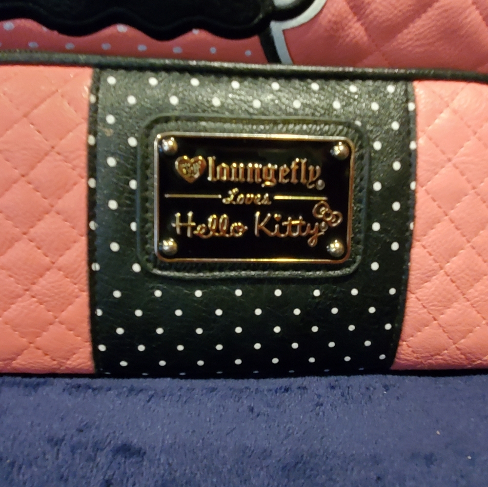 Hello Kitty Loungefly RARE Handbag - Picture 7 of 16